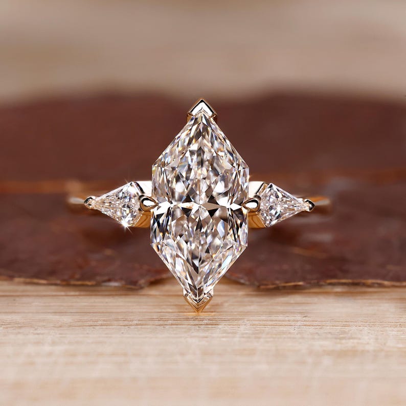 Marquise diamond outline for engagement ring design