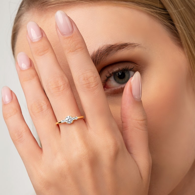 Round brilliant diamond profile for engagement ring design