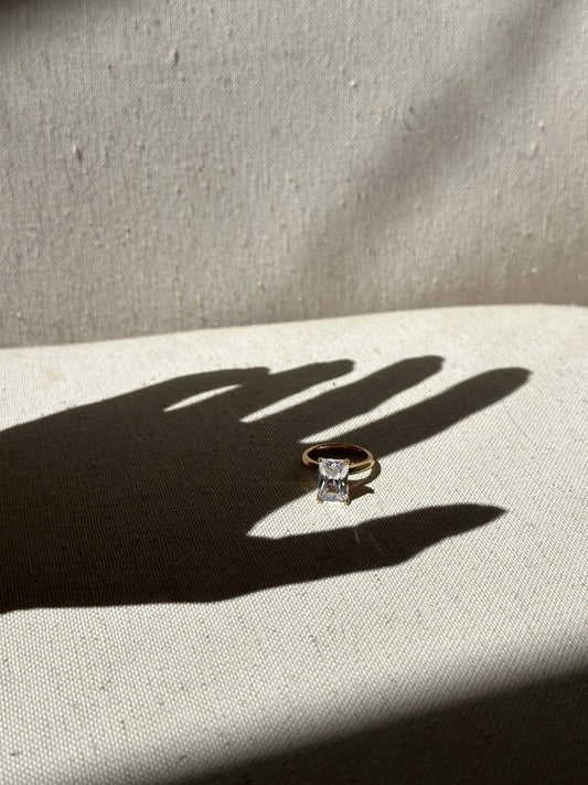 Radiant Cut Diamonds: Pros and Cons Before You Buy - À Vie Diamonds