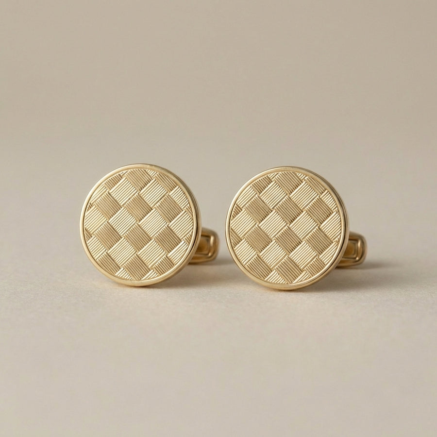 Bespoke vintage-style engagement ring — old cut diamond, 18ct yellow gold