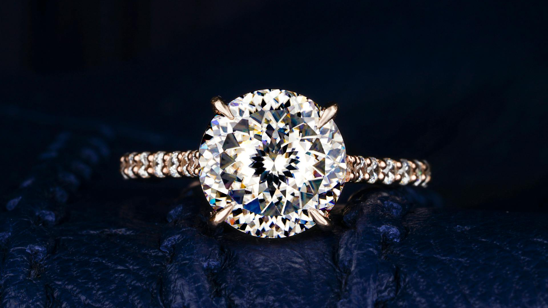 Round brilliant diamond shape for bespoke engagement rings