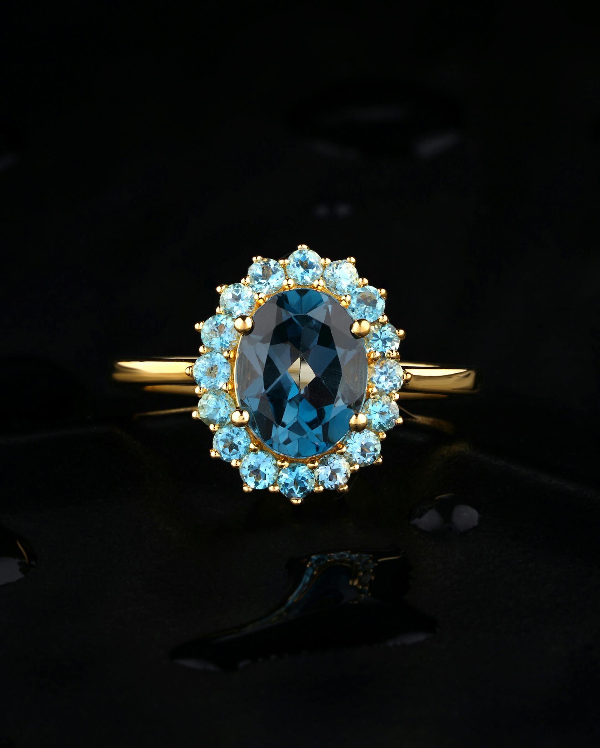 Coloured gemstones and sapphires suitable for bespoke engagement rings