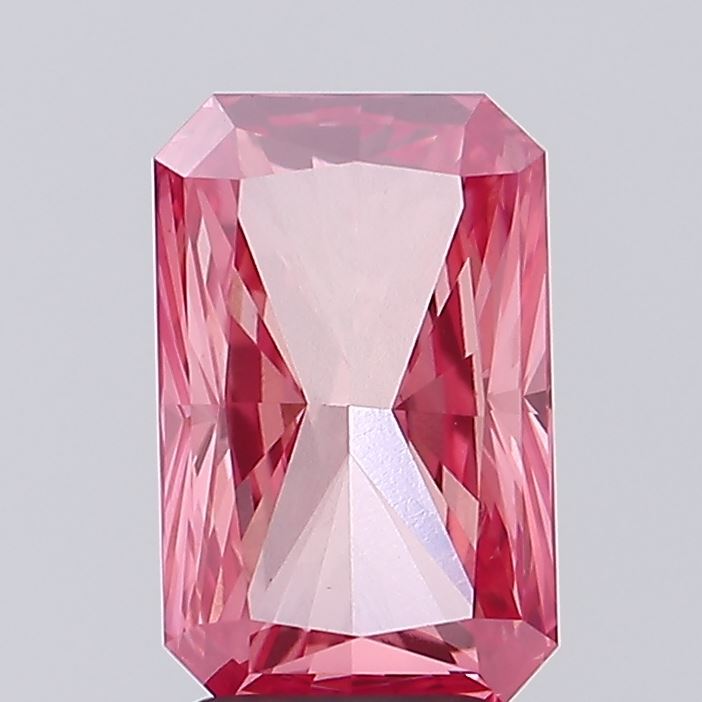 3.04ct Radiant Diamond — IGI Certified · LG807639207