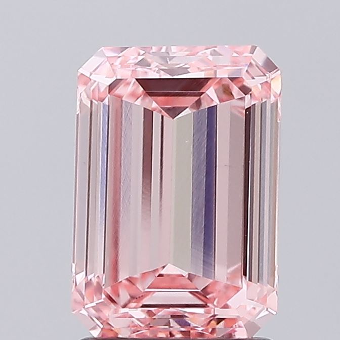 2.07ct Emerald Cut Diamond — IGI Certified · LG724521509