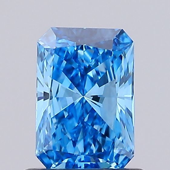0.71ct Radiant Diamond — IGI Certified · LG733563945