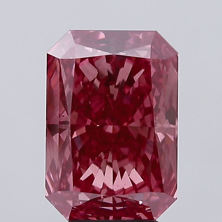 5.07ct Radiant Diamond — IGI Certified · LG696583008